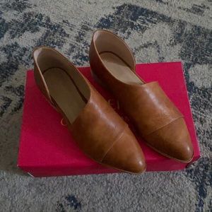 Brown pointy flats